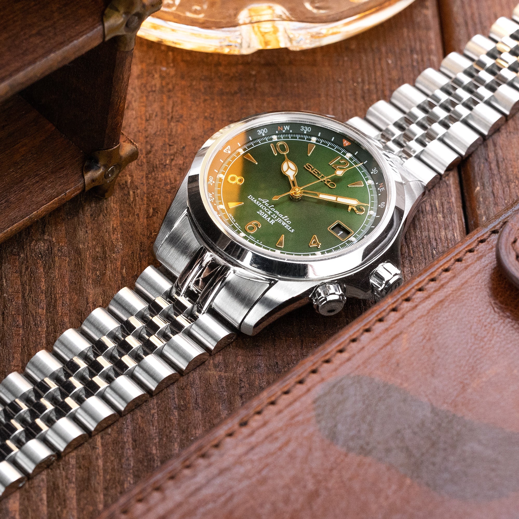 Best strap outlet for seiko alpinist